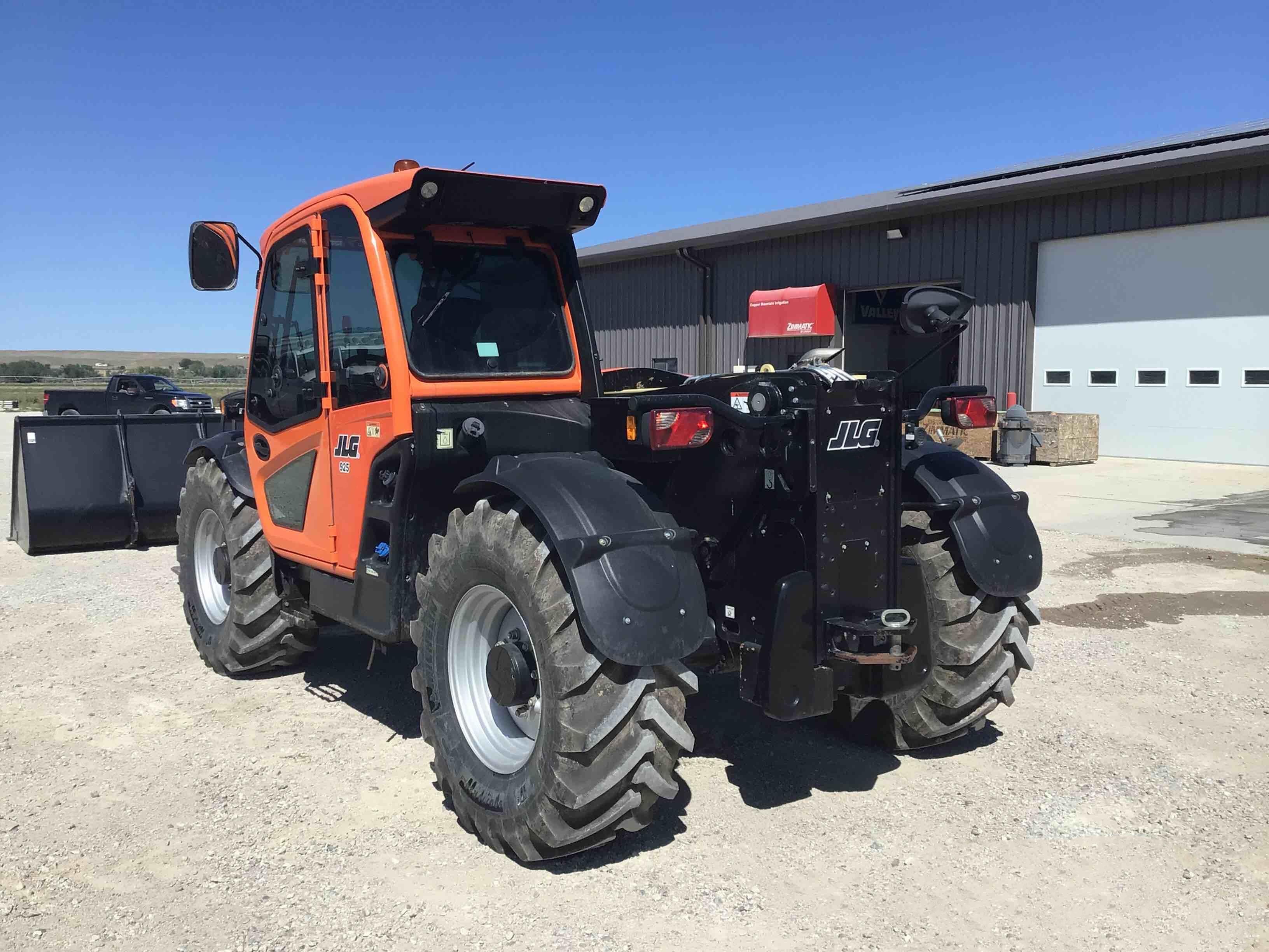 gallery 2018 JLG 925 Telehandler