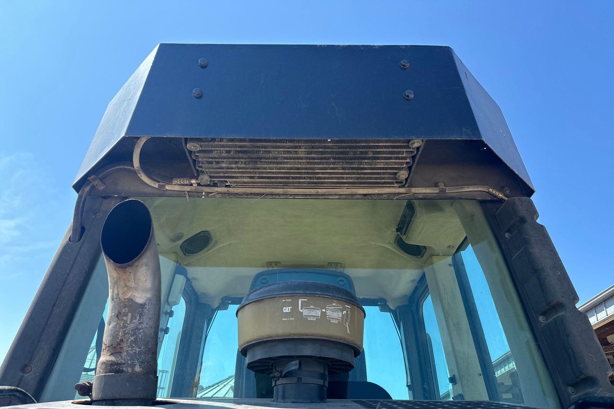 gallery 2002 Caterpillar 953C track loader