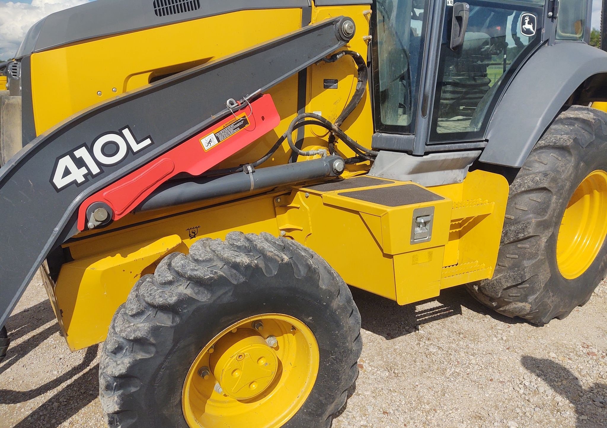 gallery 2018 John Deere 410L backhoe