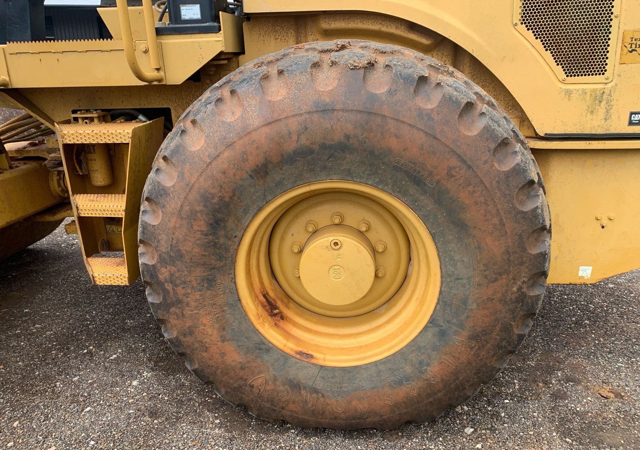 gallery 2008 Caterpillar CS56 single drum vibratory roller