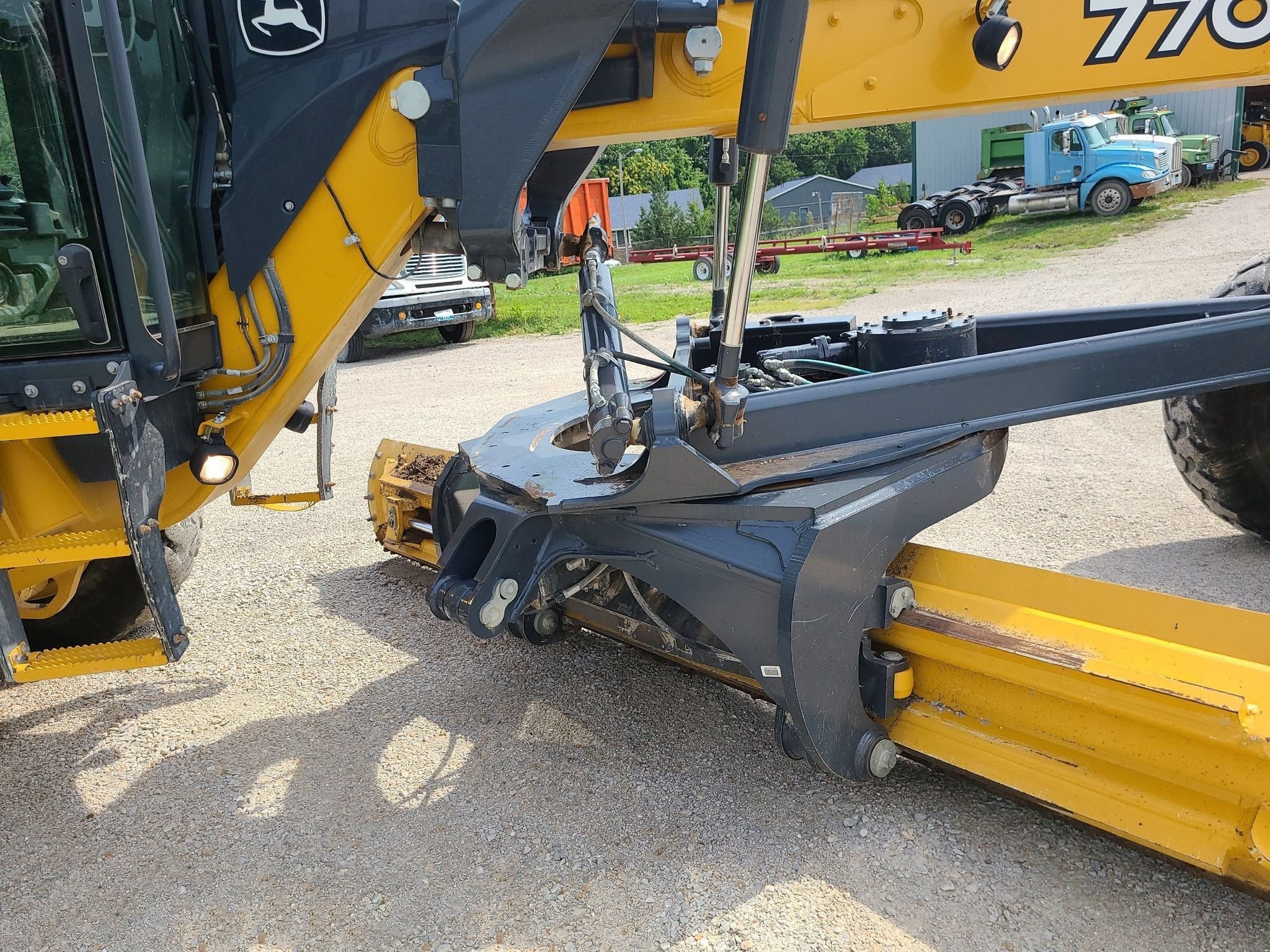 gallery 2016 John Deere 770G motor grader