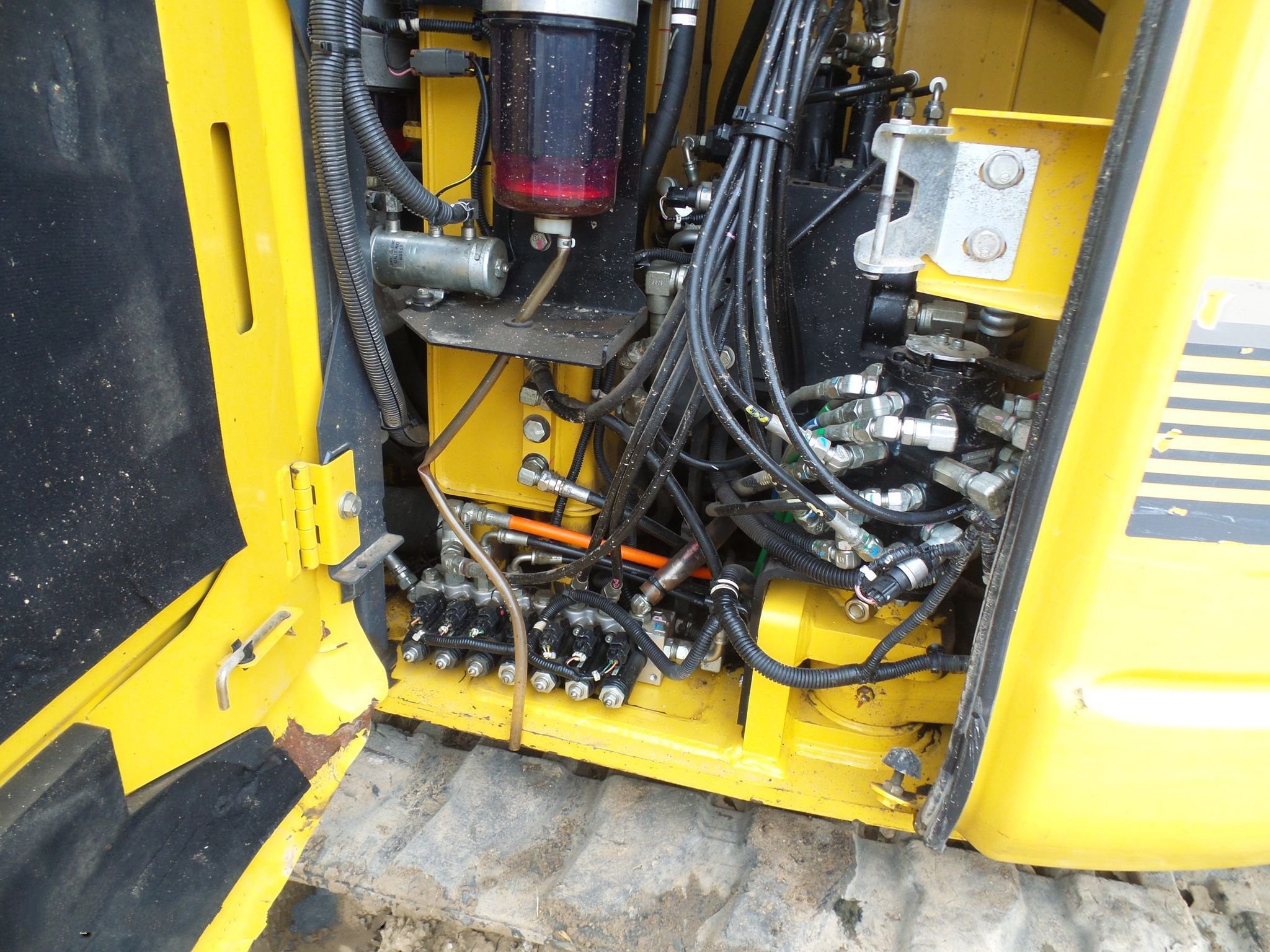 gallery 2016 Kobelco SK85CS-3 excavator