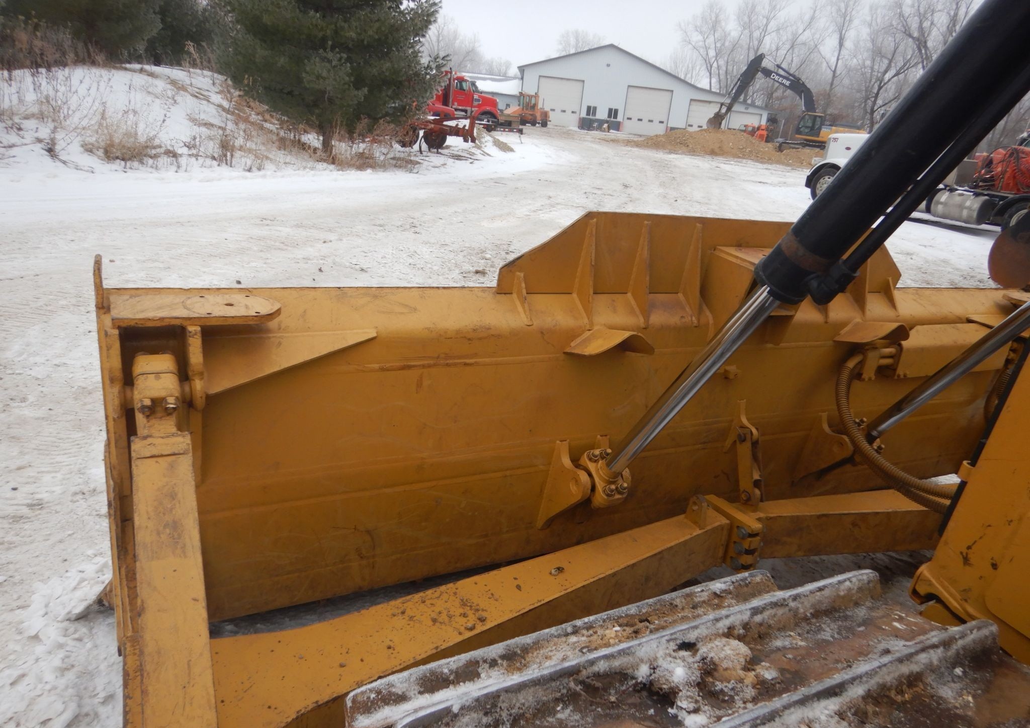 gallery Caterpillar D6T LGP dozer