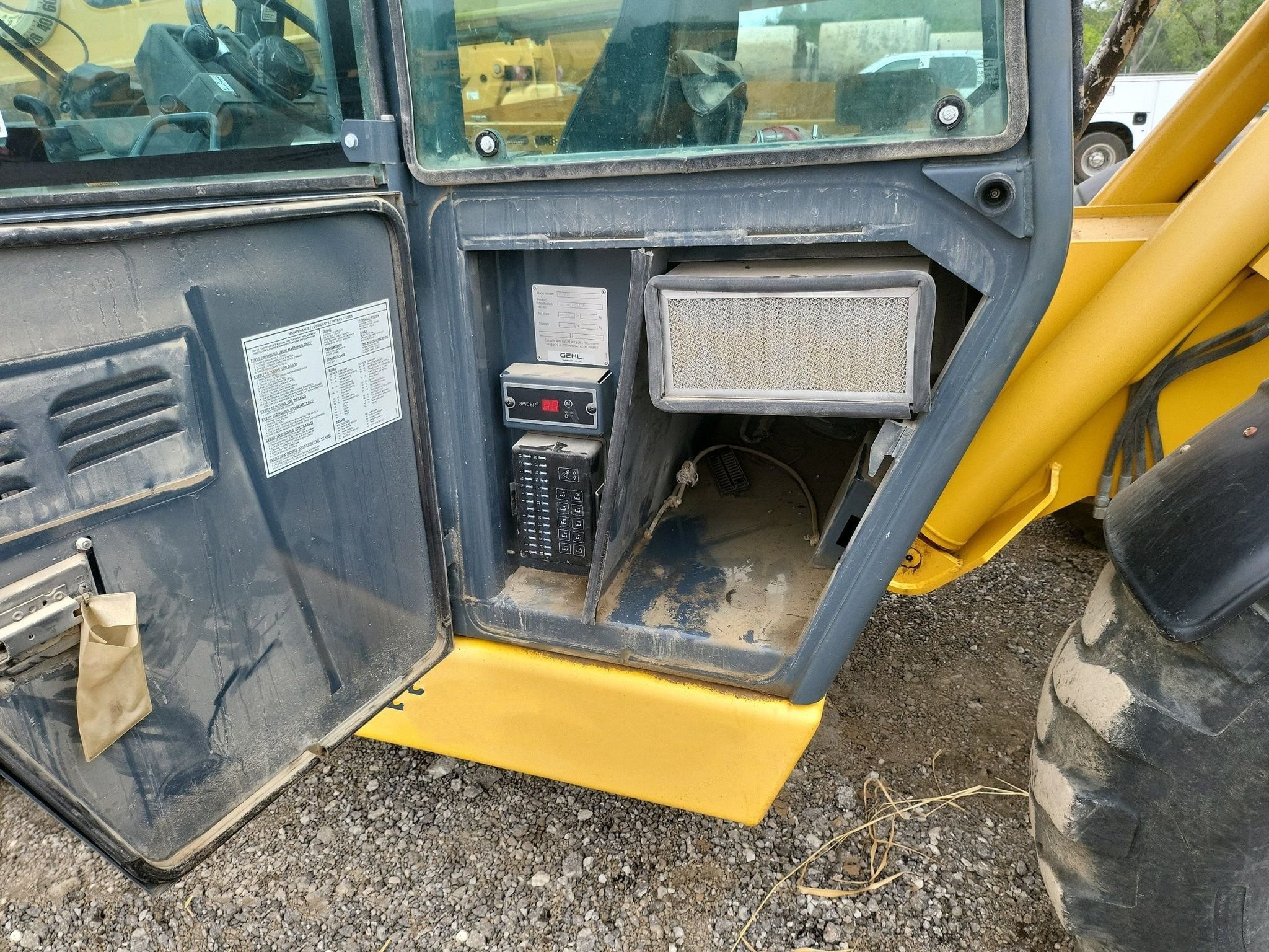 gallery 2017 Gehl DL1240 telehandler