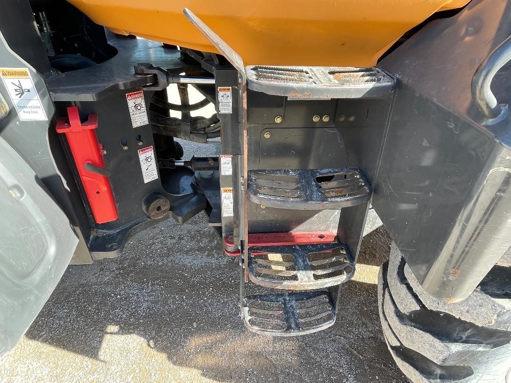 gallery 2017 Case 521G Articulated Wheel Loader