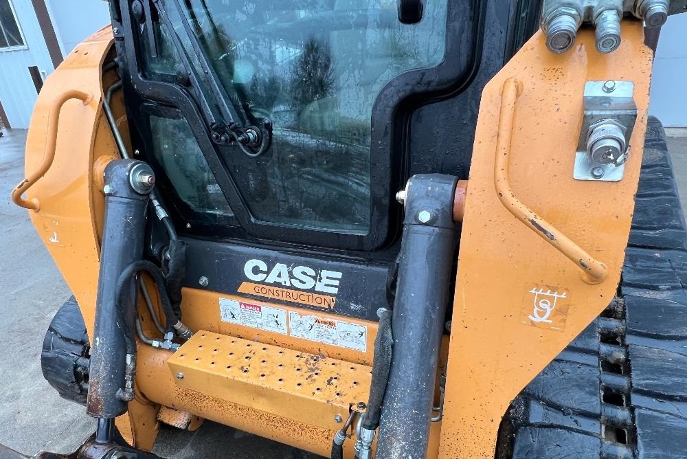 gallery 2012 Case TR320 Compact Track Loader