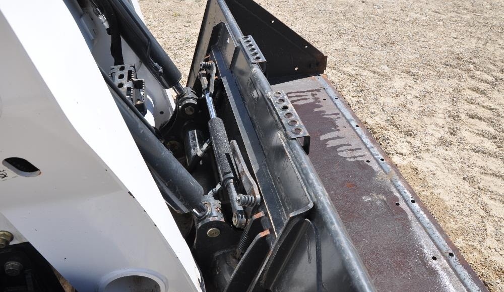 gallery 2013 Bobcat T870 Compact Track Loader