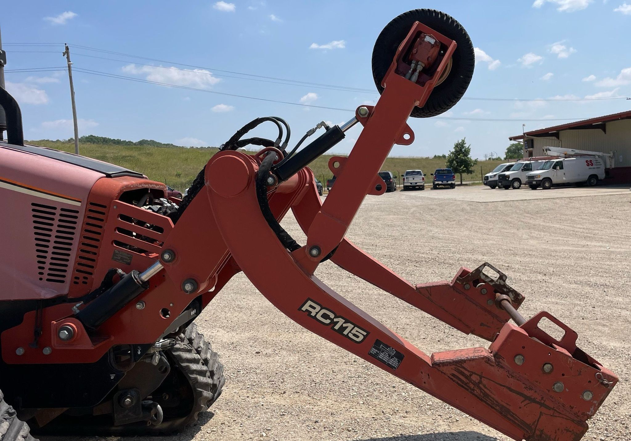 gallery 2011 Ditch Witch RT115 Quad vibratory cable plow