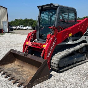 2016 Takeuchi TL12V2 tracked skid steer loader