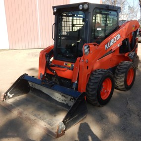 2016 Kubota SSV65 skid steer loader