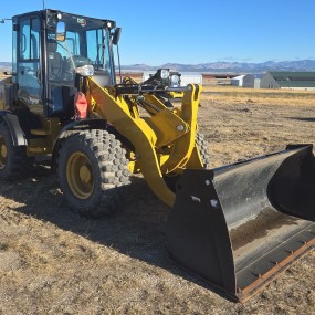 2022 Caterpillar 908M wheel loader
