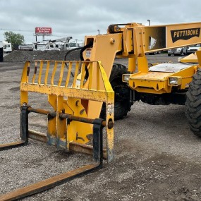 2010 Pettibone 944 telehandler