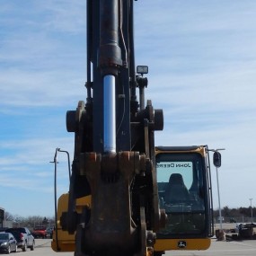 2011 John Deere 240DLC excavator