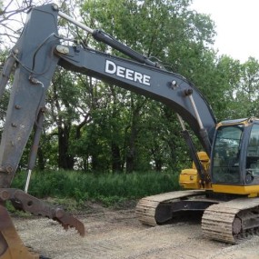 2012 John Deere 200D LC excavator
