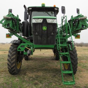 2014 John Deere R4038 self-propelled sprayer