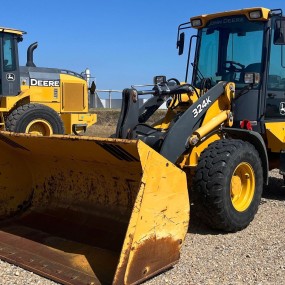 2016 John Deere 324K wheel loader