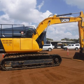 2013 JCB JS220LC EXCAVATOR