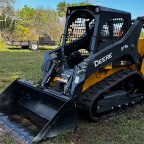 2022 John Deere 317G tracked skid steer loader