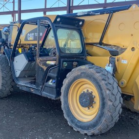 2017 Caterpillar TL1055D telehandler