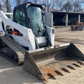 2019 Bobcat T870 tracked skid steer loader