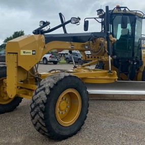 2010 Caterpillar 140M motor grader