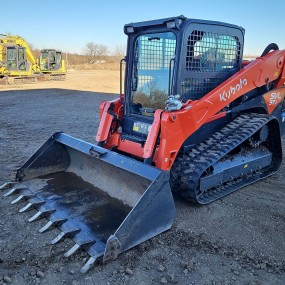 2022 Kubota SVL97-2 tracked skid steer loader