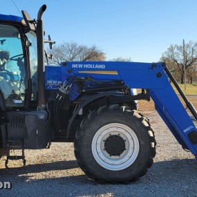 2014 New Holland T7.220 MFWD tractor