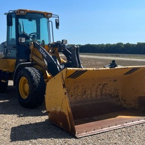 2016 John Deere 324K wheel loader