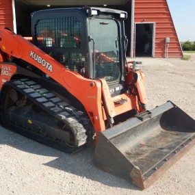 2015 Kubota SVL90-2 skid steer