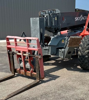 2018 Skyjack SJ1056 TH telehandler
