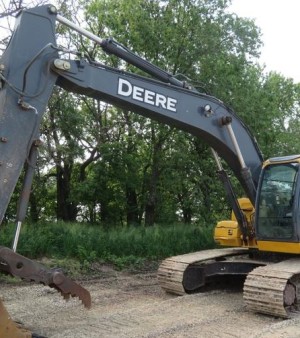 2012 John Deere 200D LC excavator