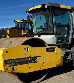 2015 Dynapac CA2500D Single Drum Vibratory Roller