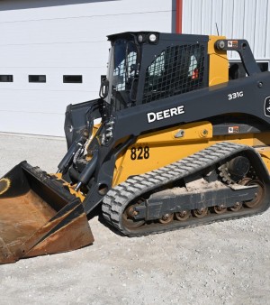 2022 John Deere 331G compact track loader