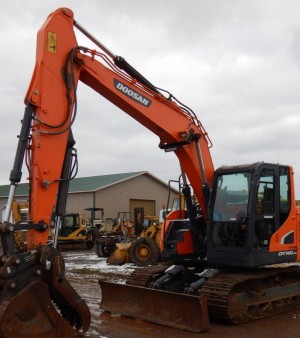 2014 Doosan DX140LCR excavator