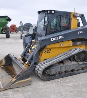 2022 John Deere 331G Compact Track Loader