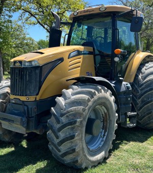2014 Challenger MT585D tractor