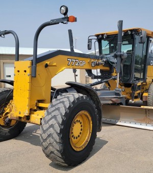 2016 John Deere 772GP motor grader