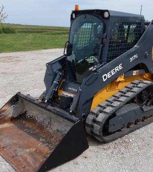 2019 John Deere 317G tracked skid steer loader