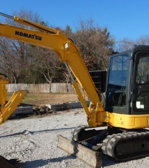 2006 Komatsu PC50MR-2 mini excavator