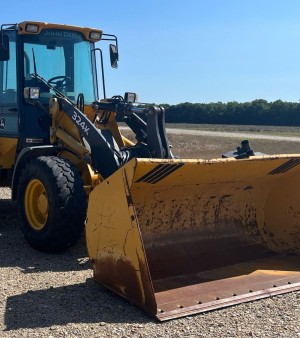 2016 John Deere 324K wheel loader