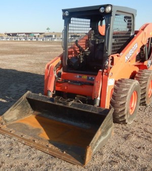 2017 Kubota SSV75 skid steer loader