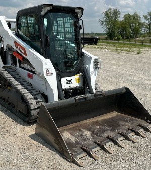 2021 Bobcat T595 tracked skid steer loader