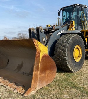 2011 John Deere 844K wheel loader