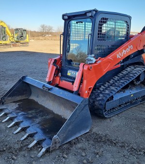 2022 Kubota SVL97-2 tracked skid steer loader