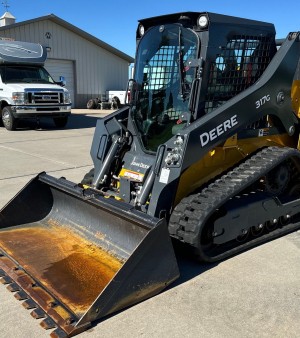 2023 John Deere 317G tracked skid steer loader
