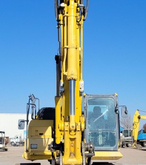 2019 Komatsu PC240LC-11 excavator
