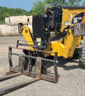 2017 Caterpillar TL1255D telehandler
