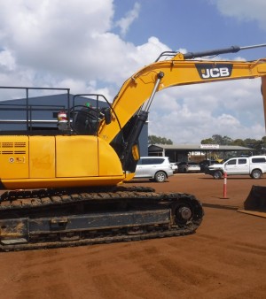 2013 JCB JS220LC EXCAVATOR