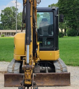 2011 Caterpillar 305.5D CR mini excavator