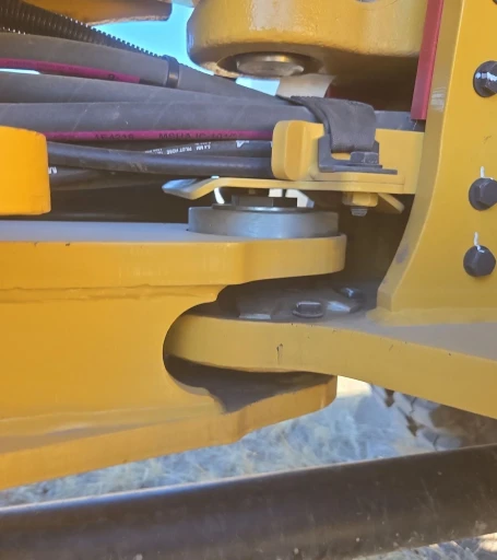 2022 Caterpillar 908M wheel loader